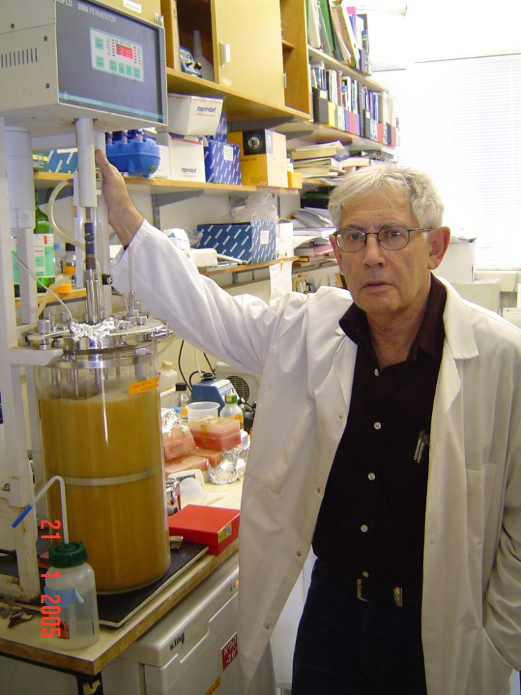 arieh-gertler-lab.jpg